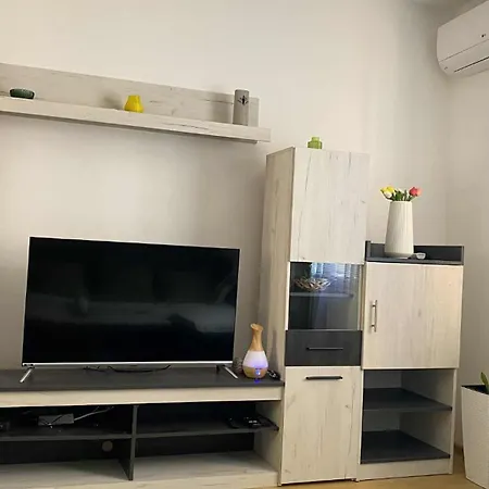 Vera Cozy In The Center Apartment *